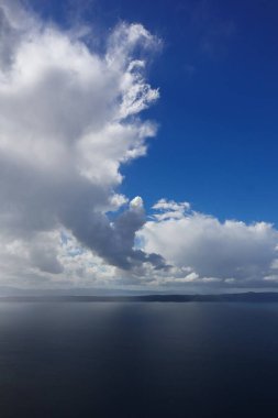 Deniz manzaralı güzel bir deniz manzarası