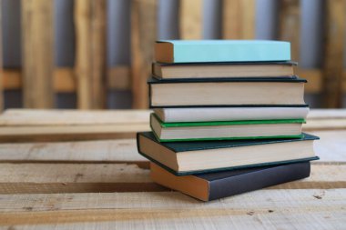 Masadaki kitaplar, eğitim., 