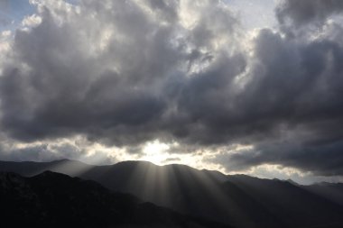 Dağların güzel manzarası