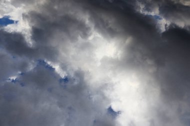 Beyaz arka plan, kütüphanenin arka planına karşı kitap yığını, kütüphanenin önünde kitap yığını, ahşap masa, eğitim, yüksek kaliteli kitap fotoğrafçılığı, En İyi Kitap Fotoğrafı, Al, Viyana; Southwark; Longford;