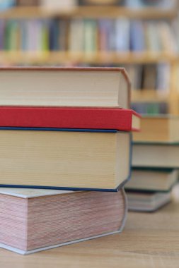 Ahşap zemin, eğitim, okuma, yüksek kaliteli kitaplar, okul, kütüphane, William Shakespeare, edebiyat, romanlar, kısa hikayeler, şiir, editoryal