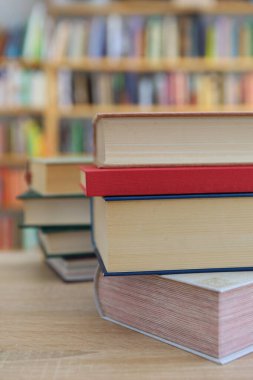 Ahşap zemin, eğitim, okuma, yüksek kaliteli kitaplar, okul, kütüphane, William Shakespeare, edebiyat, romanlar, kısa hikayeler, şiir, editoryal