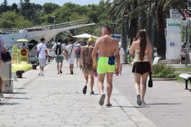 Makarska, Hırvatistan, 07.08.2025. Turistler Hırvatistan 'da yıllık tatile çıktılar 