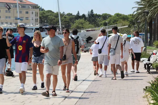 Makarska, Hırvatistan, 07.08.2025. Turistler Hırvatistan 'da yıllık tatile çıktılar 