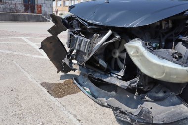 Araba kazası, hasarlı araç