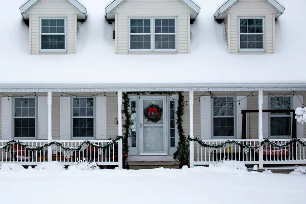 Front Door House Decorated Christmas Decorations Snow Horizontal Zdjęcie Stockowe