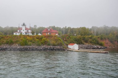 Respberry Adası Deniz feneri Havari Adaları 'nda, Kuzey Wisconsin' de Superior Gölü 'nde, Ahududu Adası' nda, yatay