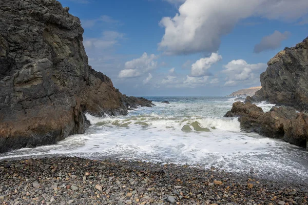 Belleza Las Rocas Oscuras Con Sus Formas Playa Del Océano — Foto de Stock