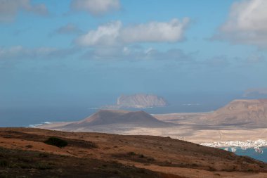 Atlantik Okyanusu 'ndaki Lanzarote adasının kuzeyinde Kanarya Adaları' nın bitişiğindeki La Graciosa, İspanya.