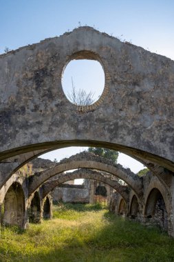 Birinci Dünya Savaşı sırasında ilk Sırp askerlerinin karaya çıktığı bir bina. Gouvia, Korfu (Korfu), Yunanistan