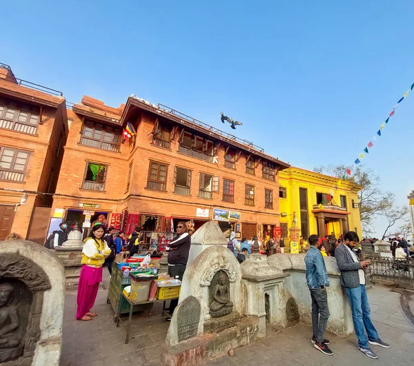 Syambhunath Temple Kathmandu Nepál 2023 Turisták Helyiek Meglátogatják Híres Syambhunath — Stock Fotó