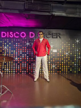 22.04.2024 - Mother 's Wax Museum, Kolkata, Hindistan: Kolkata ve Bollywood' un en ünlü aktörü, Anne Balmumu Müzesi 'ndeki Mithun Chakrabarty' nin mum heykeli