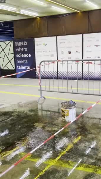 意大利米兰 2023年9月7日 米拉诺创新区 靠近罗菲拉米拉诺火车站 充满了漏水 科学与人才交汇的Mind — 图库视频影像
