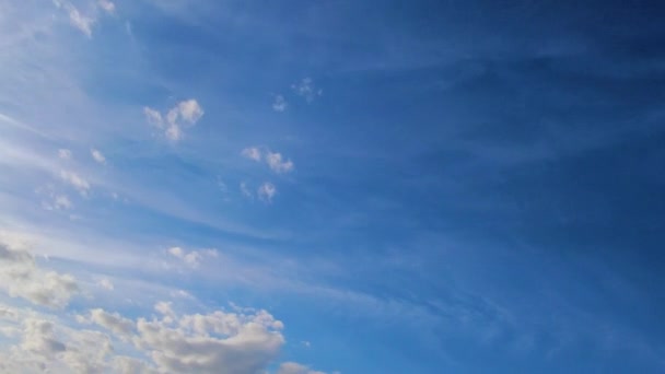 Cumulus Chmury Tło Białymi Chmurami Unoszącymi Się Nad Ziemią Wysokości — Wideo stockowe
