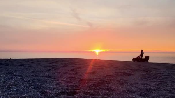 Atv Background Sunset Island Quad Bike Rides Sunset Ocean Tiempo — Vídeos de Stock