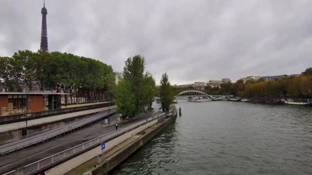 Bridge River Seine Center Paris Eiffel Tower River Seine Paris — Stock Video