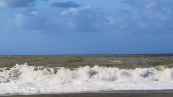 Ocean Storm Sea Spray Big Waves Landscape Coast Blue Sky — Vídeo de Stock