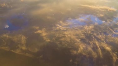 Bulutların Üzerinde Uçmak. Hava Bulutu.