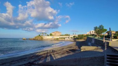 İtalya 'nın Calabria' nın güzel kıyıları. Fantastik bir yer, Güzel bir deniz manzarası..