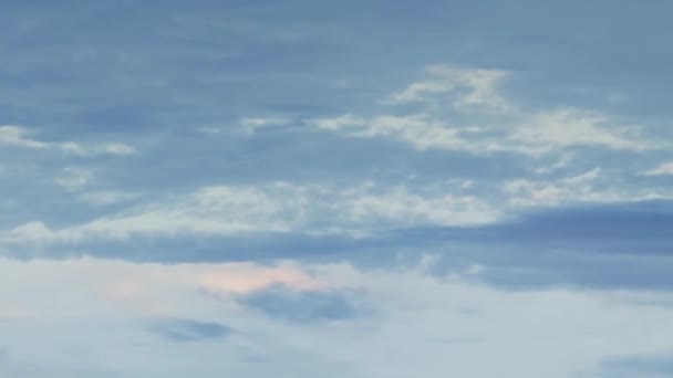 Nubes Flotando Suavemente Través Del Cielo Fantástico Nubes Fantasía Time — Vídeo de stock