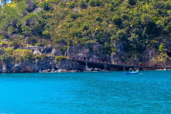 Mavi Deniz, Isola di Dino, Praia a Mare, Calabria, Güney İtalya.