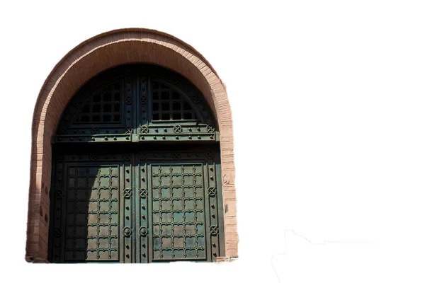 Eski Ortaçağ Ahşap Kale Kapıları Beyaz Arkaplanda Zole Edildi — Stok fotoğraf