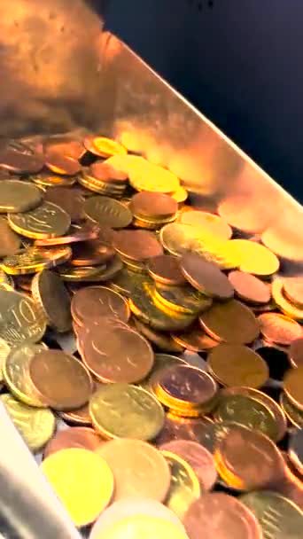 Umtausch Von Münzen Euroscheine Deutschland Geldmünzen Euros Die Sich Auf — Stockvideo