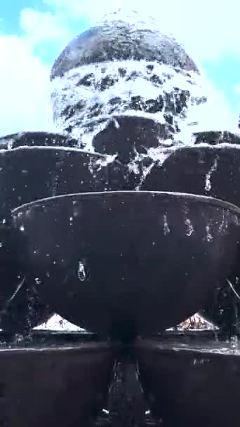 Una Fontana Contro Cielo Vecchia Fontana Sulla Piazza Nrnbeog Baviera — Video Stock