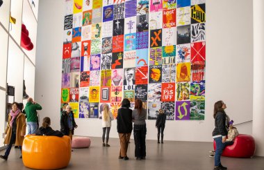 Münih, Almanya, 17 Aralık 2023: Pinakothek, Almanya 'nın Bavyera eyaletinde yer alan ünlü bir müzedir.