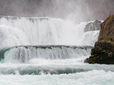 Una dağındaki şelale, şelaleden yükselen sis, Una Ulusal Parkı