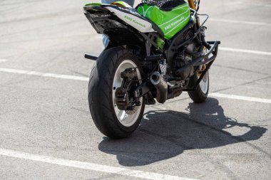 Akrobasi ve dublörlüğünü Banja Luka 'da motosiklet festivalinde yapıyor.