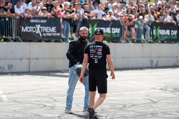 Banja Luka 'daki Moto Festivali' ndeki dublör sürücüsü