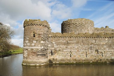 Beaumaris kalesi, Angelsey Galleri hendekli.