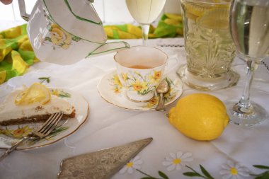 Öğleden sonra çayı, limonlu limonlu peynir, klasik Çin çayı.