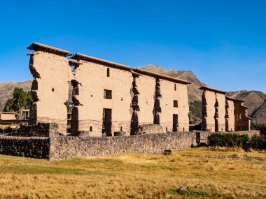 Wiracocha Tapınağı 'nın merkez duvarı, Raqchi arkeolojik alanı, Cusco bölgesi, Peru