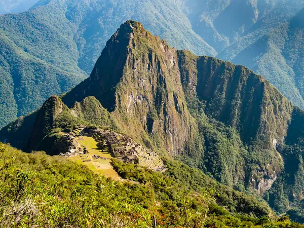 stock image Machu Picchu is a 15th-century Inca citadel located in the Eastern Cordillera of southern Peru on a 2,430-meter mountain ridge. 