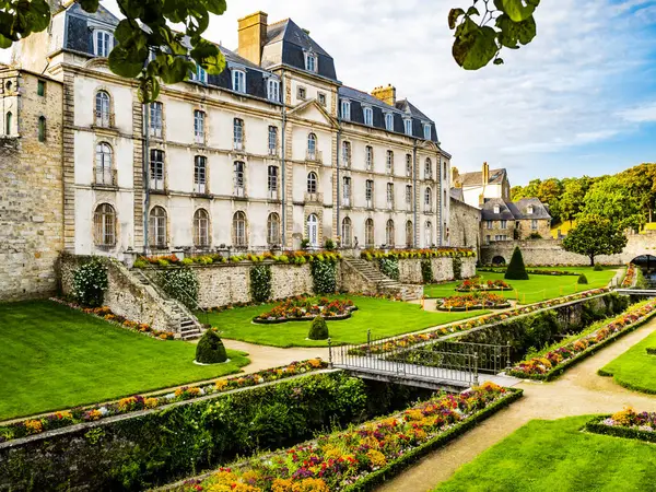 stock image The Chateau de lHermine is a former castle, transformed into a palace in the 17th century. It was the residence of the Dukes of Brittany between the 13th and 16th centuries