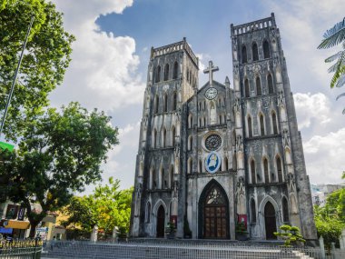 St. Josephs Katedrali, Nha Chung Caddesi 'nde bulunan bir katolik kilisedir. Katedral adını Vietnam 'ın koruyucu azizi Joseph' ten almıştır.
