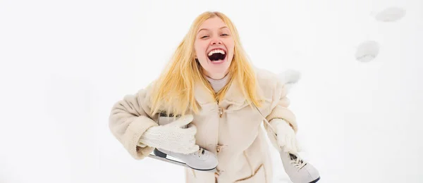 Engraçado Animado Menina Inverno Está Indo Patinar Livre Beauty Joyful — Fotografia de Stock