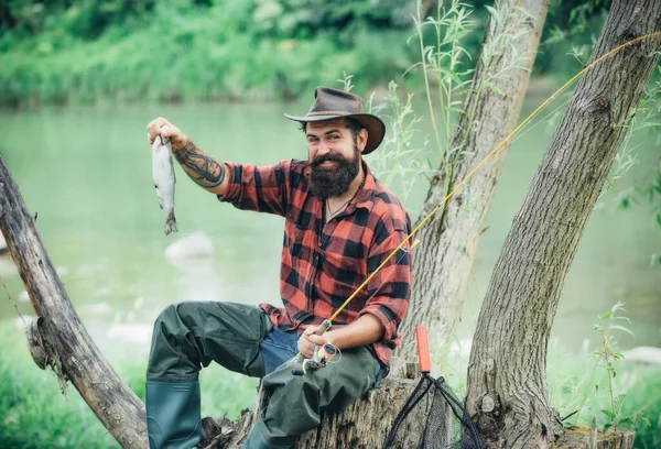 Homme Habillé Chemise Pêche Avec Canne Poisson Sur Lac Week — Photo
