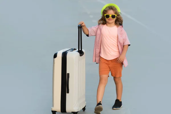 Travel Adventure Portrait Child Traveler Travel Bag Little Tourist Suitcase — Stock Photo, Image