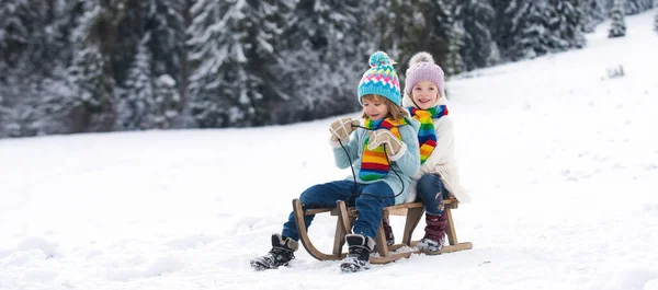 Friends Children Boy Girl Sledding Winter Kids Sibling Riding Snow — Stock Photo, Image