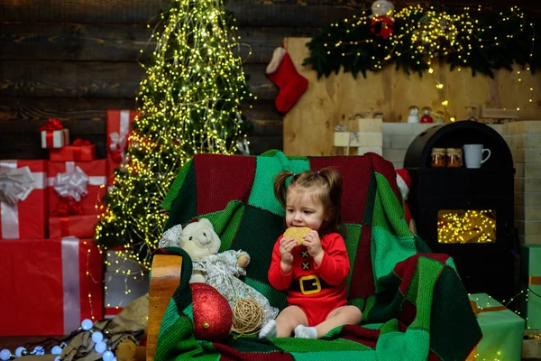 Niedliches Baby Mit Weihnachtsmütze Frohes Neues Jahr — Stockfoto