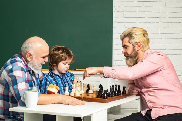 Fathers Day Grandfather Father Sonplaying Chess Grandpa Teaching Grangson Home — Stock Photo, Image