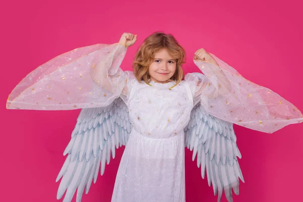 Krásný Andílek Izolovaný Studiový Záběr Roztomilé Hezké Dítě Andělskými Křídly — Stock fotografie
