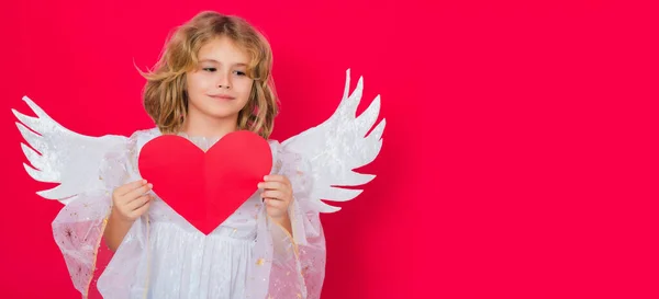 Anielski Dzieciak Sercem Walentynkowy Małe Kupidyneczko Aniołek Anielskimi Skrzydłami Odizolowany — Zdjęcie stockowe