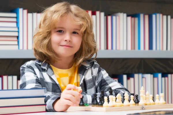 Smart Child Clever Child Thinking Chess Portrait Clever Kid Chessboard — Stock Photo, Image