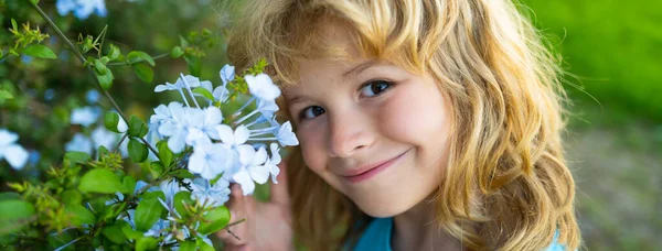 Close Face Cute Child Outdoors Spring Banner Website Header Portrait — Stockfoto