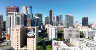 Los Angeles City, California, şehir merkezi, Los Angeles 'a insansız hava aracı ile uçmak, en iyi hava manzarası. Los Angeles, CA, ABD, 10 Mayıs 2022