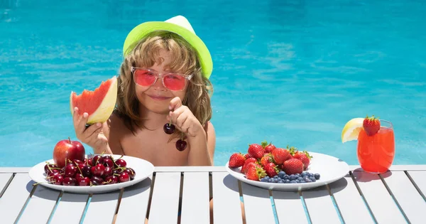 Fruit Kids Summer Cocktail Fruits Happy Child Having Fun Swimming — Stok fotoğraf